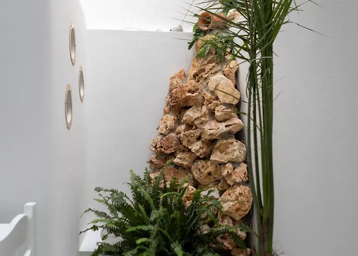 Stratos * Naxos City