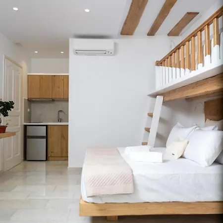 Studios Stratos Naxos City