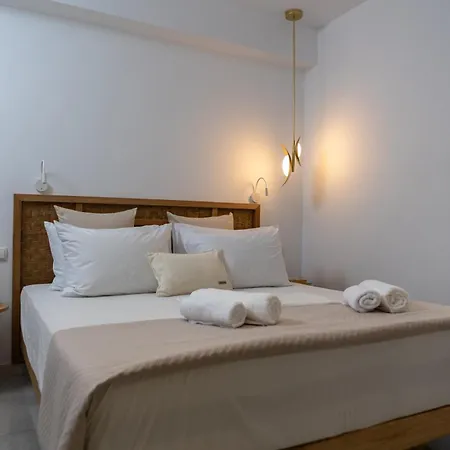 Studios Stratos Naxos City