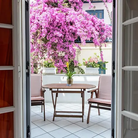 Studios Stratos * Naxos City
