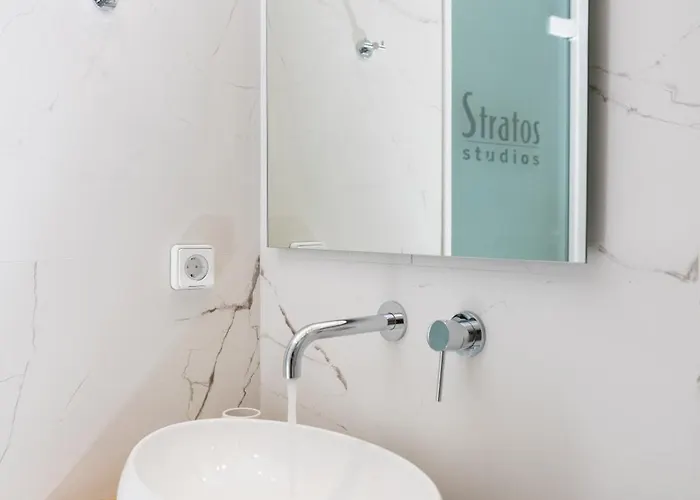 Studios Stratos * Naxos City